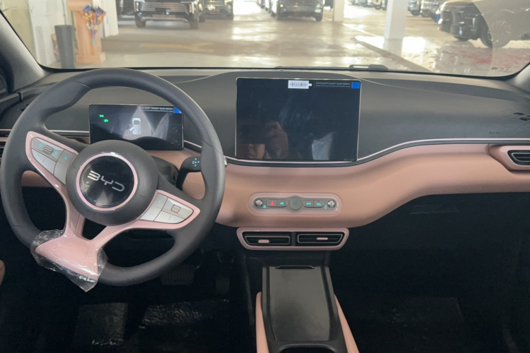 比亚迪 海鸥 2025款 智驾版 305km 活力版中控内饰7003