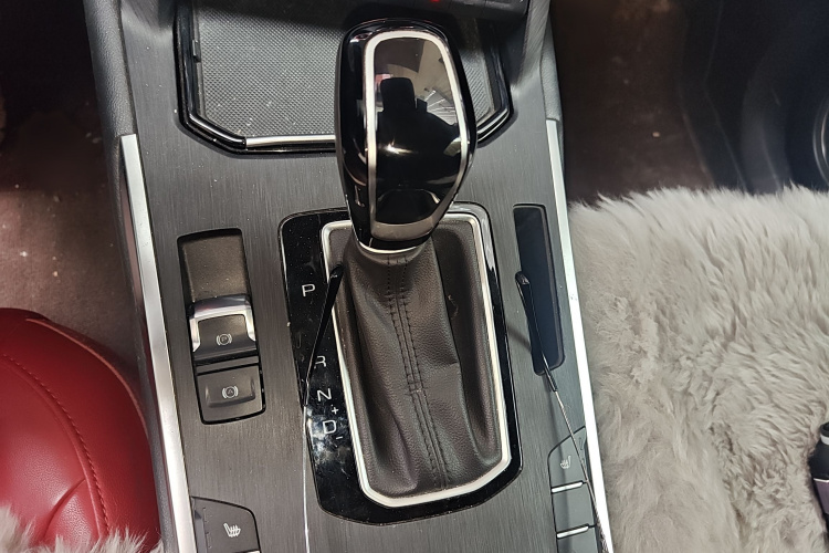 魏牌 VV5 2017款 2.0T 超豪型局部细节18