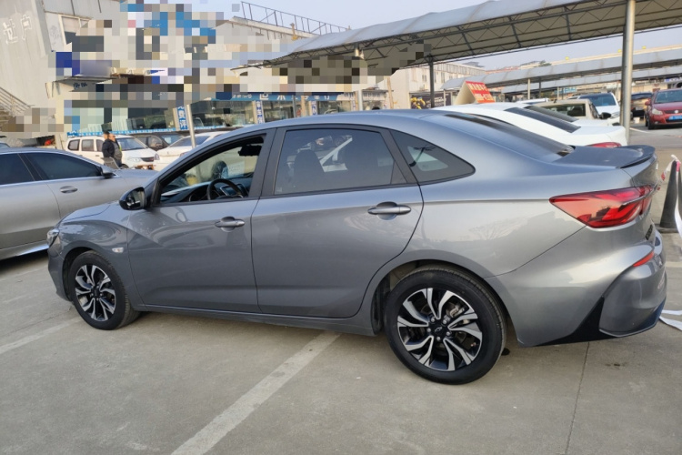 雪佛兰 科鲁泽 2020款 轻混 RS 330T 自动畅快版车身外观6003