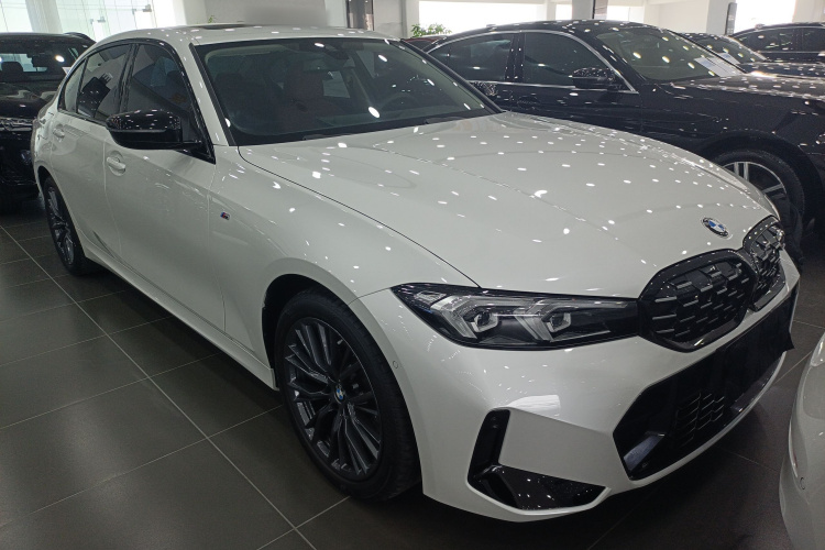 宝马3系 2023款 325Li M运动曜夜套装车身外观3