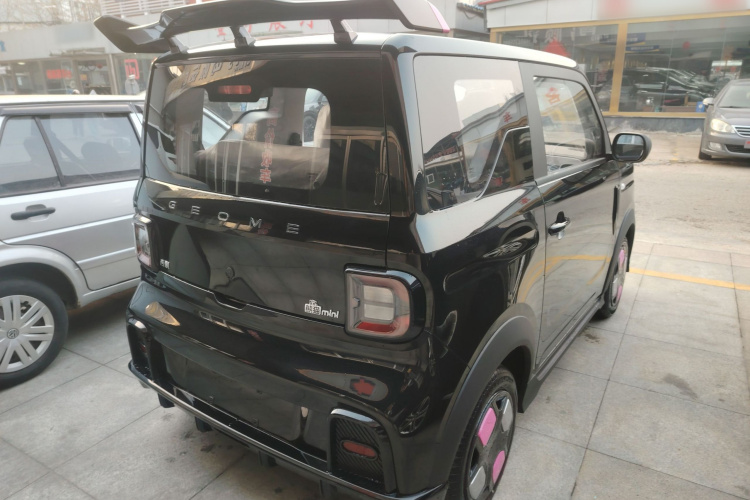 吉利银河 2025款 210km 熊猫卡丁车身外观7