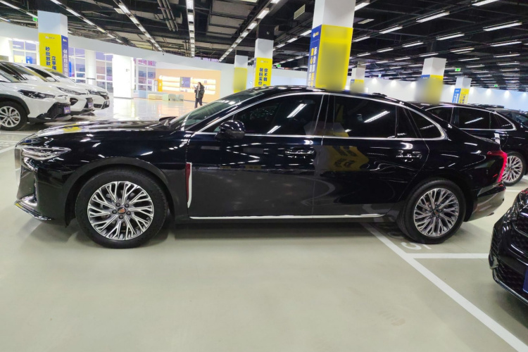 红旗H5 2023款 2.0T 自动智联旗畅版车身外观6003