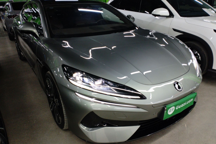 腾势Z9GT 2024款 1100四驱Ultra版车身外观3