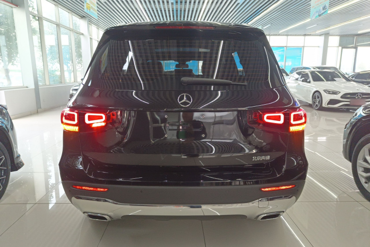 奔驰GLB 2023款 GLB 220 时尚型车身外观6004