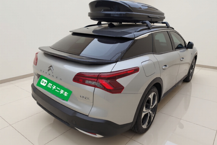 雪铁龙 凡尔赛C5 X 2022款 1.6T 享不凡 虎年开门红版车身外观7