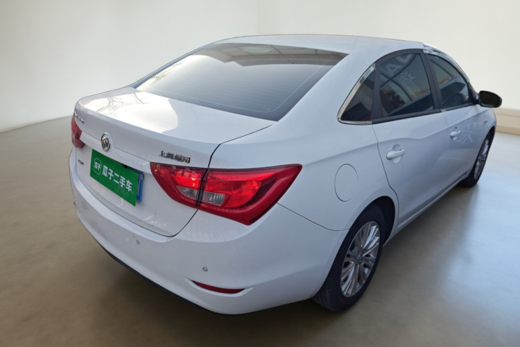 别克 英朗 2015款 15N 自动豪华型车身外观7