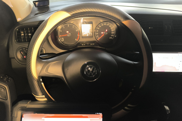 大众 Polo 2016款 1.4L 自动风尚型局部细节13