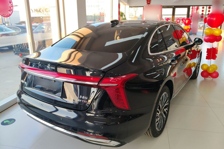 红旗H5 2025款 2.0T 自动旗领版车身外观7