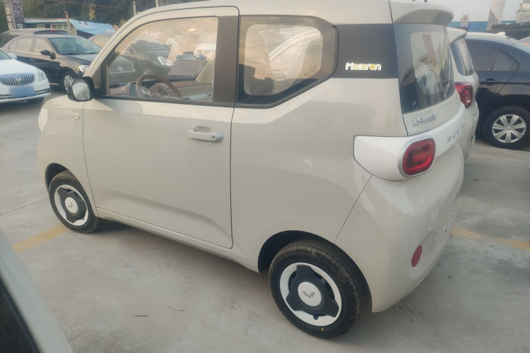 五菱汽车 宏光MINIEV 2024款 第三代 215km 青春版车身外观4