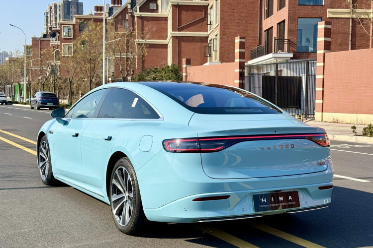 鸿蒙智行 智界S7 2025款 855km Max车身外观6003