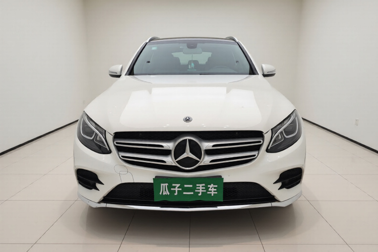 奔驰GLC 2019款 GLC 260 4MATIC 动感型车身外观2
