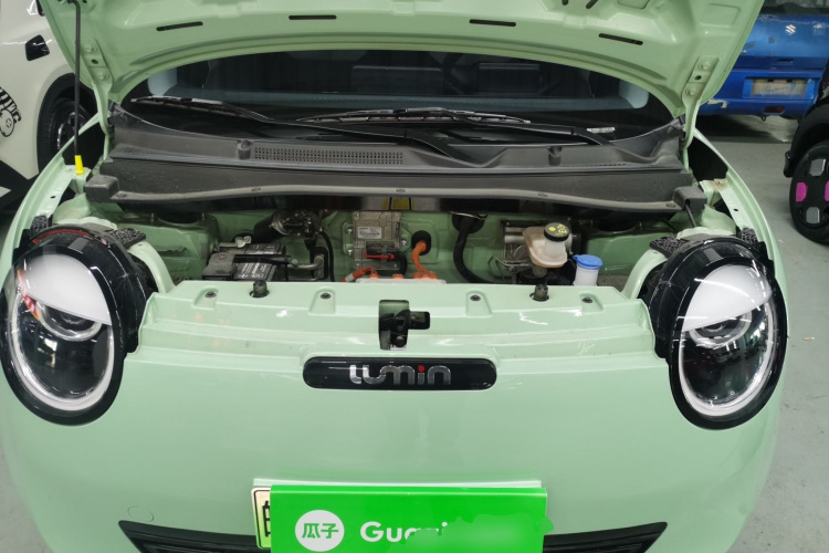 长安启源 长安Lumin 2023款 205km 香沁款机舱底盘24