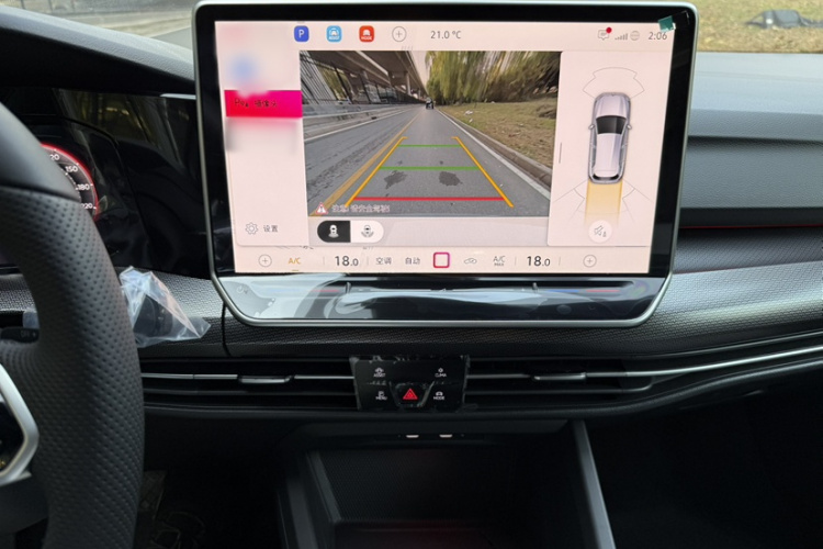 大众 高尔夫 2025款 改款二 300TSI R-Line中控内饰7011