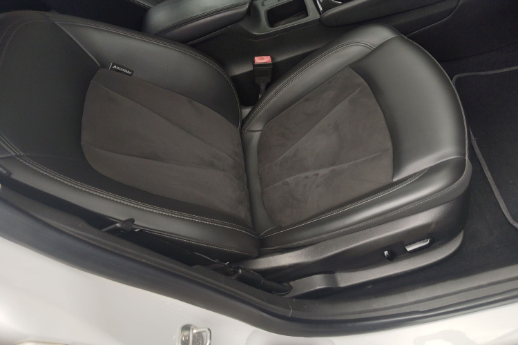 别克 威朗 2017款 三厢 20T 双离合精英型中控内饰41