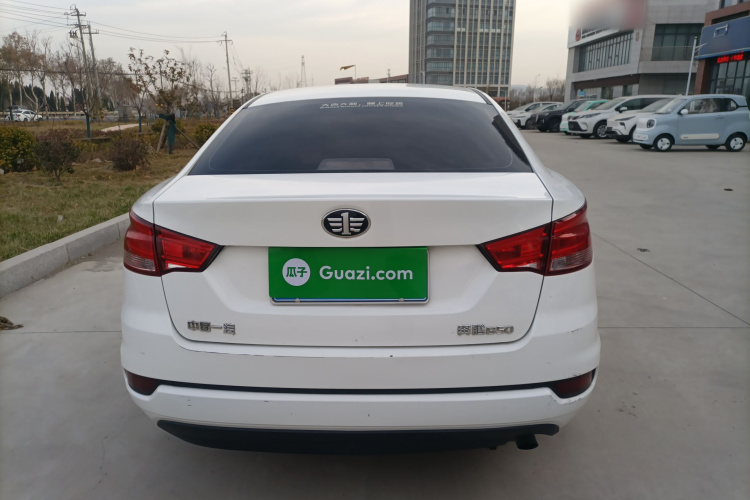 奔腾B50 2016款 1.6L 手动技术型车身外观6