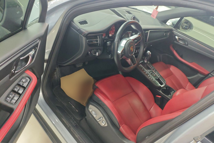 保时捷 2020款 Macan 2.0T中控内饰20