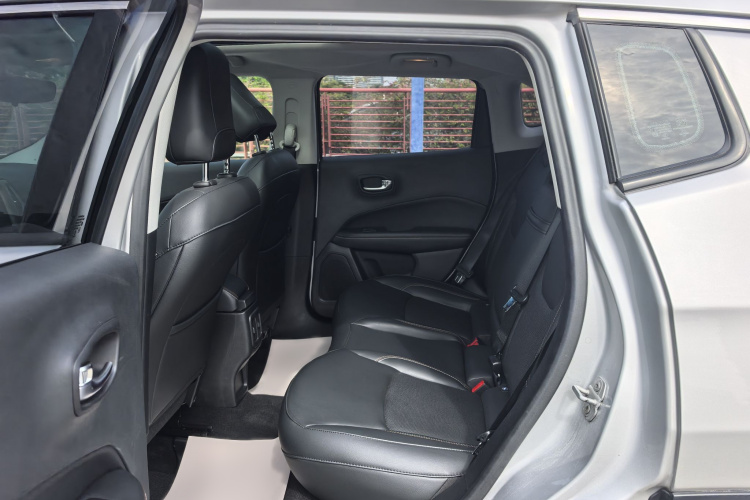 Jeep 指南者 2017款 200T 自动家享版中控内饰7003