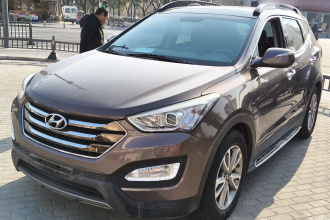 现代 胜达 2013款 改款 2.4L 自动四驱尊贵型