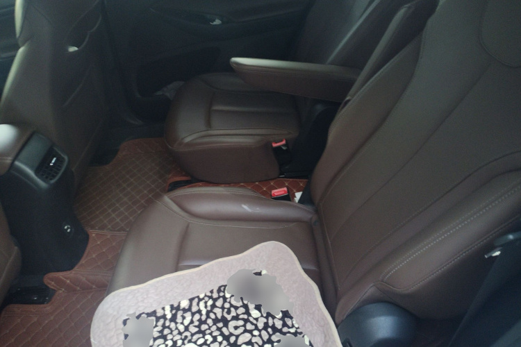 别克GL6 2018款 18T 6座尊贵型中控内饰21