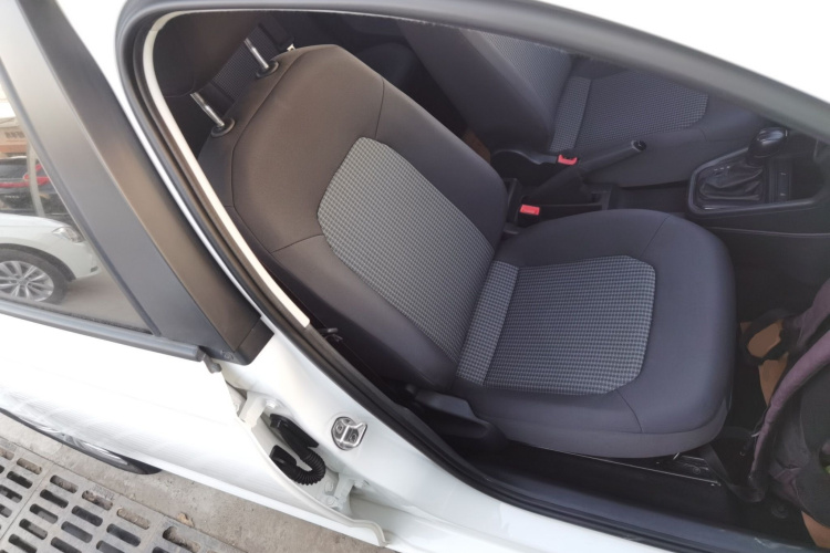 大众 桑塔纳 2021款 1.5L 自动风尚版局部细节41