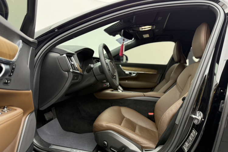 沃尔沃S90 2024款 B5 智逸豪华版中控内饰7002