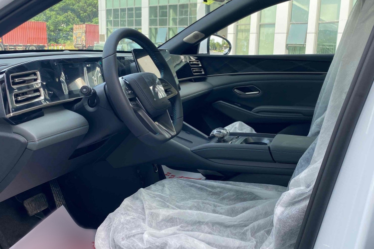 比亚迪 秦L 2024款 DM-i 120KM领先型中控内饰7001