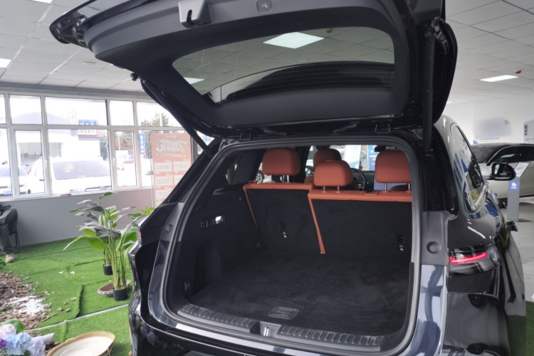 理想汽车 理想L6 2024款 Pro机舱底盘23