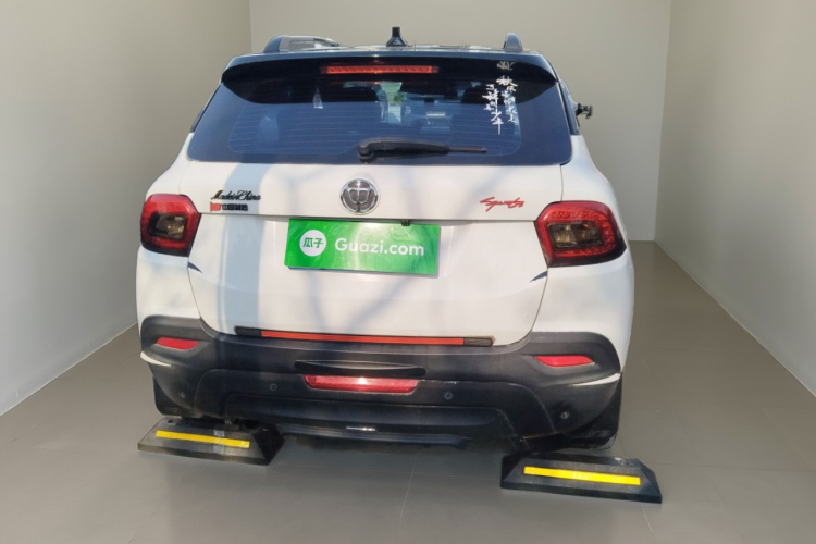 中华V3 2015款 1.5L 手动智能型车身外观6