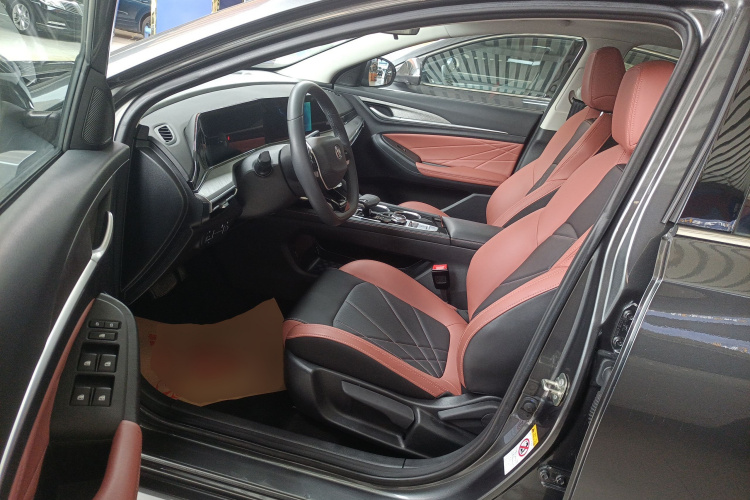 长安 逸动 2023款 畅享版 PLUS 蓝鲸NE 1.4T GDI DCT尊贵版局部细节19