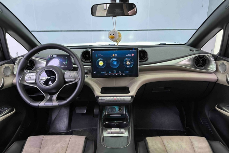 比亚迪 海豚 2023款 420km 时尚版中控内饰7003