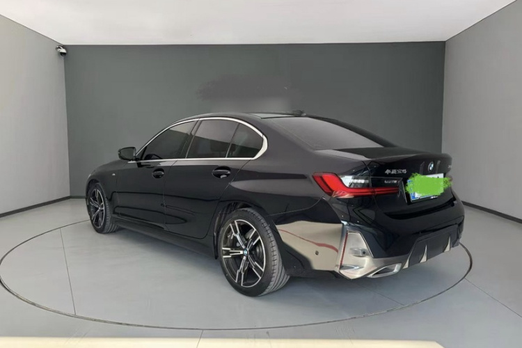 宝马3系 2023款 325i M运动套装车身外观6007