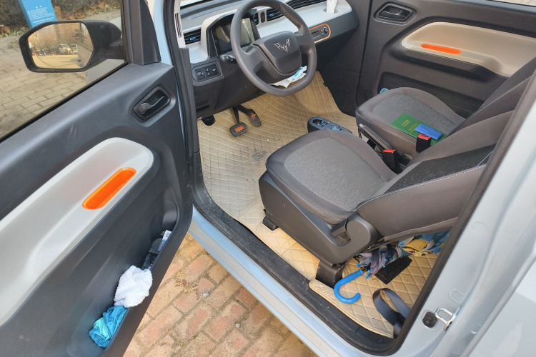 五菱汽车 宏光MINIEV 2020款 自在款 三元锂中控内饰7003