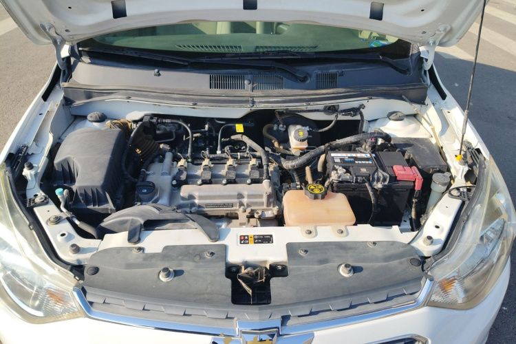 雪佛兰 2018款 赛欧3 1.3L AMT理想版机舱底盘24