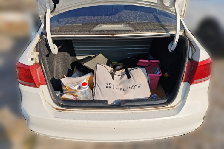 大众 桑塔纳 2015款 1.6L 手动风尚版中控内饰23