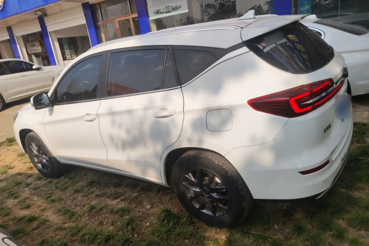 比亚迪 宋 2021款 经典版 1.5T 自动精英型车身外观6003