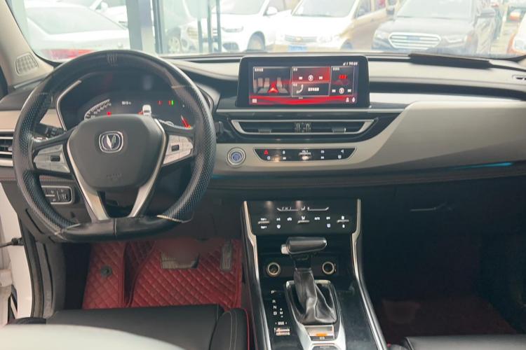 长安CS75 2018款 280T 自动精智型 国V中控内饰7003