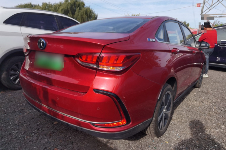 北京汽车 北京EU5 2018款 R550 智潮版车身外观7