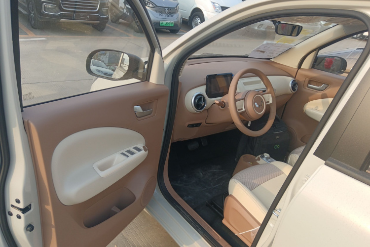 五菱汽车 宏光MINIEV 2025款 四门版 进阶款中控内饰7003