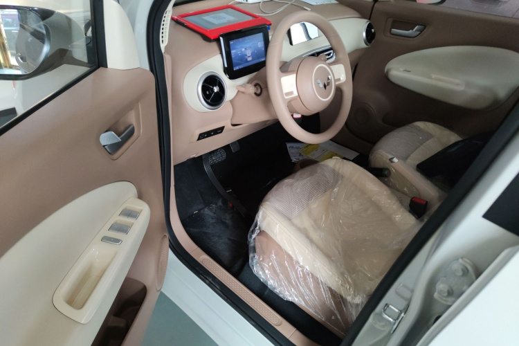 五菱汽车 宏光MINIEV 2025款 四门版 进阶款中控内饰20