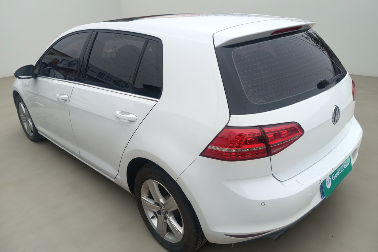 大众 高尔夫 2016款 230TSI 手动舒适型车身外观5