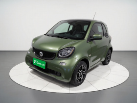 smart fortwo 2018款 0.9T 66千瓦硬顶先锋版 国V