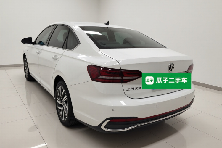 大众 朗逸 2023款 1.5L 自动五百万版车身外观5