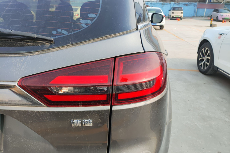 吉利汽车 博越 2018款 1.8TD 自动两驱智联型4G互联版车身外观9