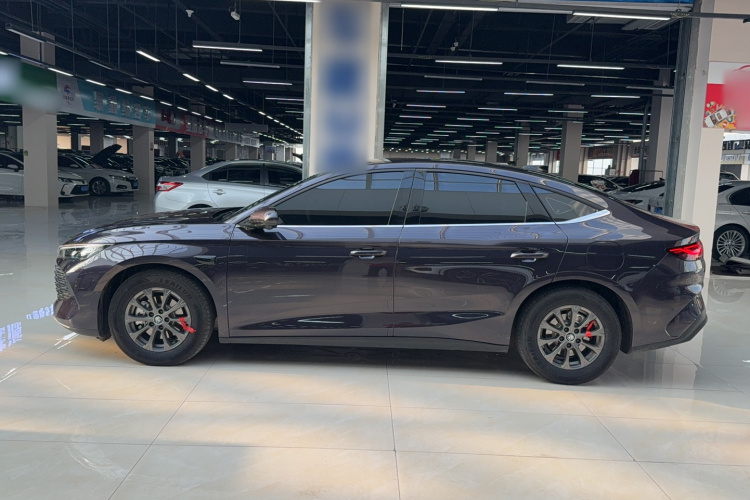 比亚迪 秦L 2025款 DM-i 智驾版 80KM领先型车身外观6005