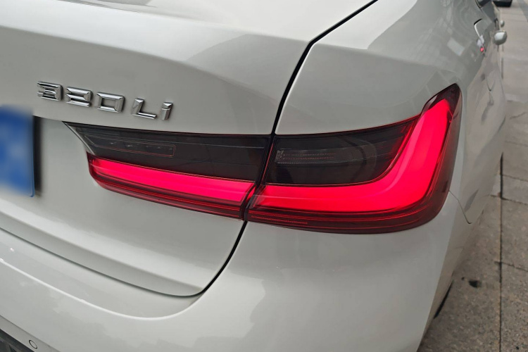 宝马3系 2024款 320Li M运动套装车身外观6006