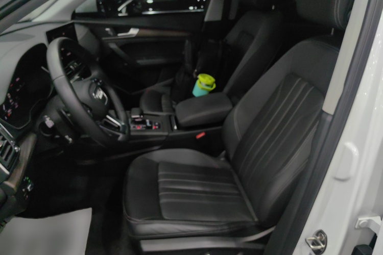 奥迪Q5L 2024款 40 TFSI 豪华致雅型局部细节19
