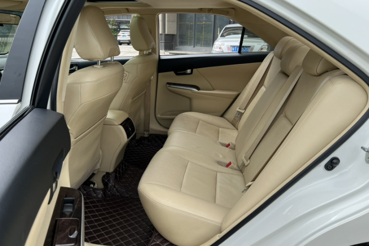 丰田 凯美瑞 2015款 2.0G 领先版中控内饰7008