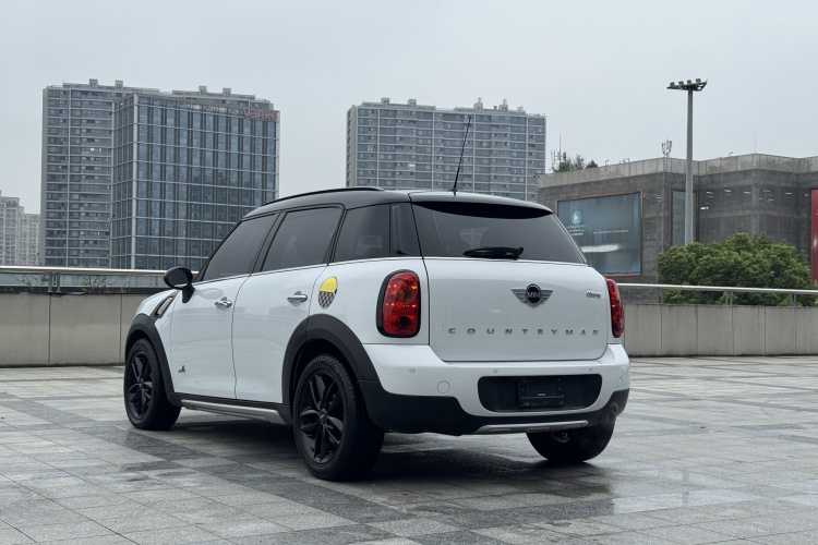 MINI Countryman 2016款 1.6T COOPER ALL4 Fun装备控车身外观6008