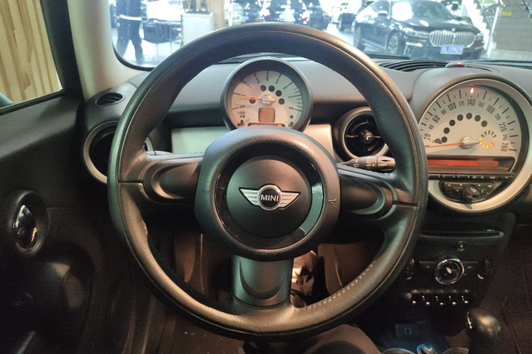 MINI 2011款 1.6L ONE中控内饰13