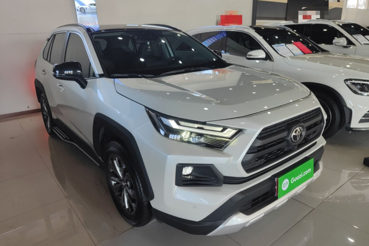 丰田 RAV4荣放 2023款 2.0L CVT四驱探险Plus版车身外观3